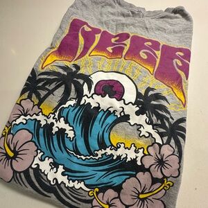 REEF Gray Graphic Tee with Wave and RFloral Design